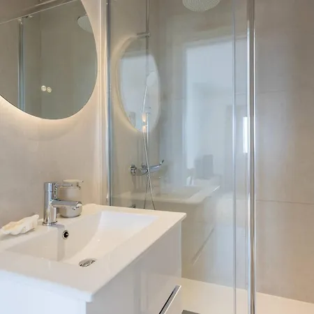 아파트 176 - Charming Riverview *