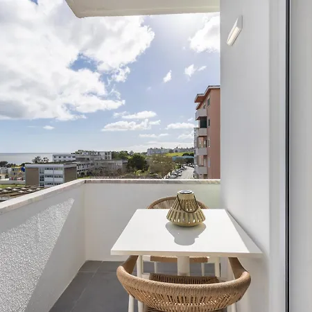 176 - Charming Riverview 아파트 *