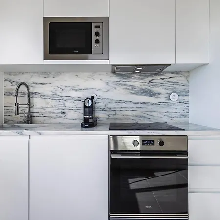 아파트 176 - Charming Riverview *