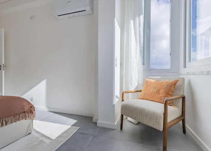 176 - Charming Riverview Oeiras